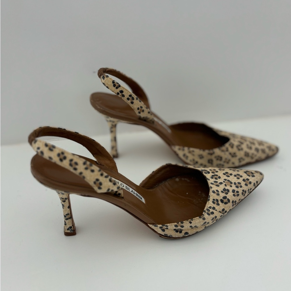 Manolo Blahnik leopard print sling back pump size 37